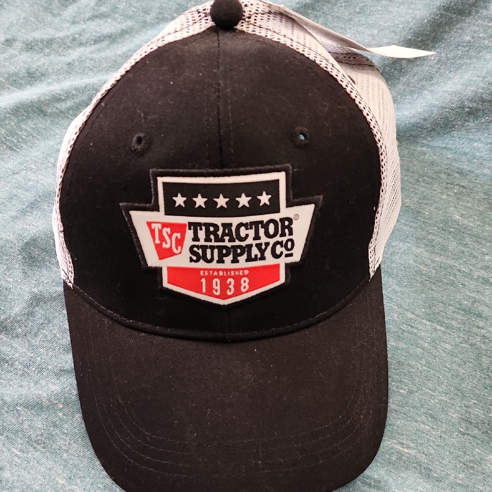 Tractor Supply Co Black and White Mesh Cap